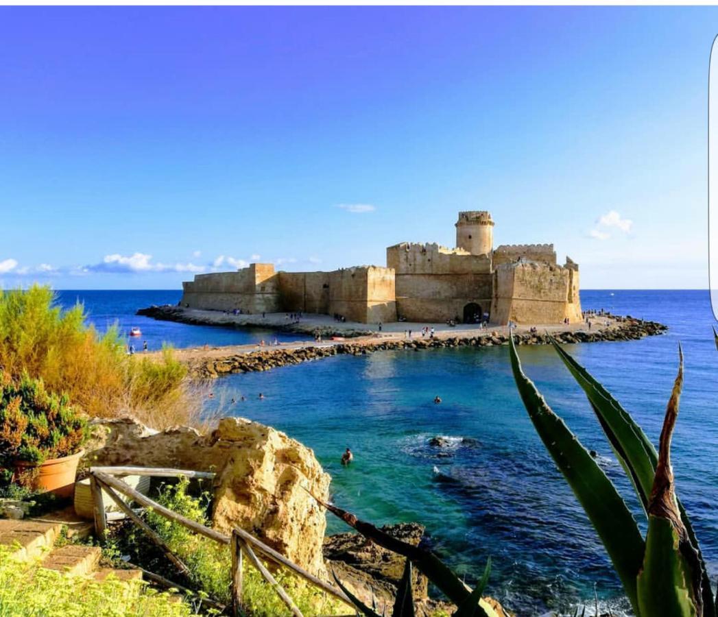 Appartamento Le Castella Le Castella  Exterior photo